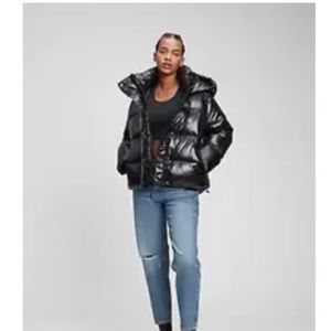 Gap cropped puffer jacket